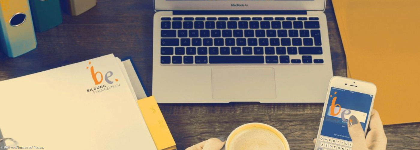 Bild von Firmbee auf Pixabay